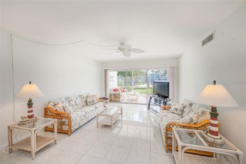 Copropriété à louer à Saint Pete Beach, Floride: 1 chambre, 74.79 m2 № 2413966 - photo 13