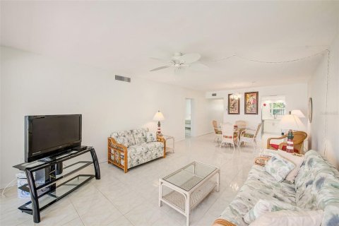 Copropriété à louer à Saint Pete Beach, Floride: 1 chambre, 74.79 m2 № 2413966 - photo 14