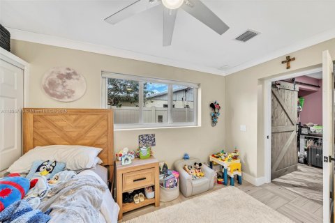 House in Margate, Florida 3 bedrooms, 140.19 sq.m. № 1954265 - photo 24