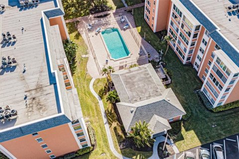 Condo in Saint Petersburg, Florida, 2 bedrooms  № 1570549 - photo 4