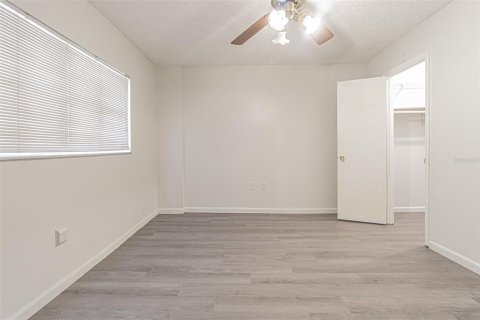 Condo in Saint Petersburg, Florida, 2 bedrooms  № 1570549 - photo 20