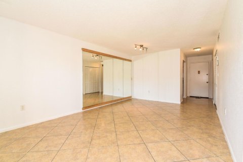 Copropriété à louer à West Palm Beach, Floride: 1 chambre, 57.23 m2 № 2275035 - photo 6