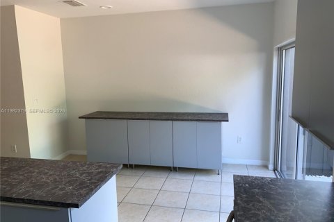Townhouse in Homestead, Florida 2 bedrooms, 108.32 sq.m. № 2046738 - photo 17