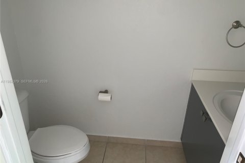Townhouse in Homestead, Florida 2 bedrooms, 108.32 sq.m. № 2046738 - photo 20