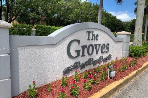 Townhouse in Homestead, Florida 2 bedrooms, 108.32 sq.m. № 2046738 - photo 2