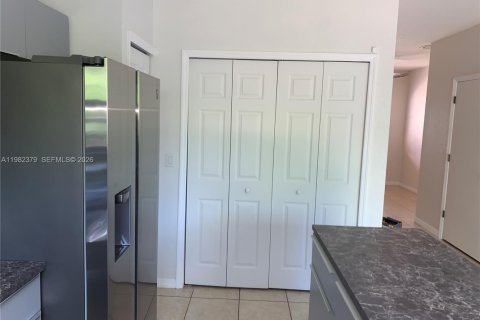 Townhouse in Homestead, Florida 2 bedrooms, 108.32 sq.m. № 2046738 - photo 18