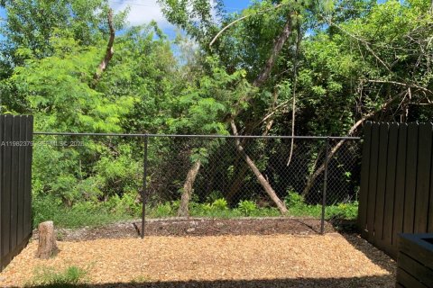 Townhouse in Homestead, Florida 2 bedrooms, 108.32 sq.m. № 2046738 - photo 9