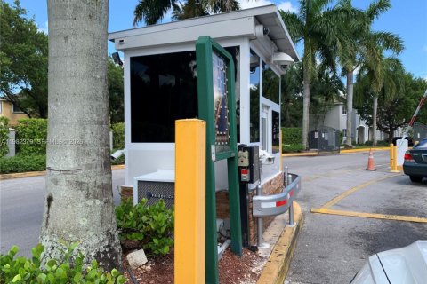Townhouse in Homestead, Florida 2 bedrooms, 108.32 sq.m. № 2046738 - photo 4