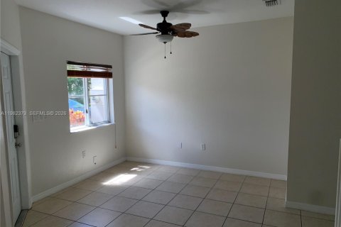 Townhouse in Homestead, Florida 2 bedrooms, 108.32 sq.m. № 2046738 - photo 23