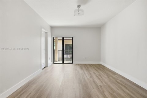Townhouse in Doral, Florida 3 bedrooms, 179.21 sq.m. № 2172591 - photo 17