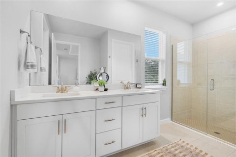 House in Venice, Florida 3 bedrooms, 179.86 sq.m. № 2347226 - photo 17
