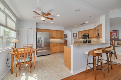 Condo in Palm Harbor, Florida, 2 bedrooms  № 1644357 - photo 10