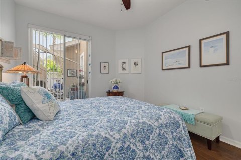 Condo in Palm Harbor, Florida, 2 bedrooms  № 1644357 - photo 22