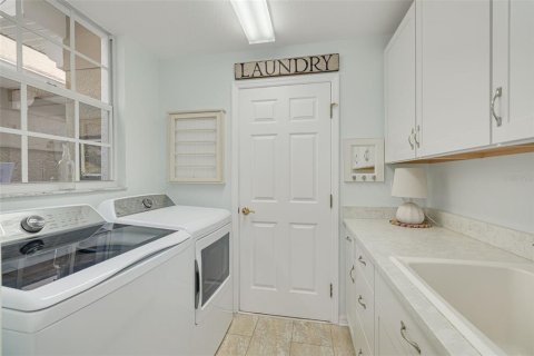 Condo in Palm Harbor, Florida, 2 bedrooms  № 1644357 - photo 25