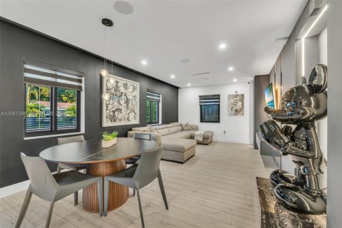 Villa ou maison à vendre à Miami, Floride: 3 chambres, 107.86 m2 № 2391942 - photo 19