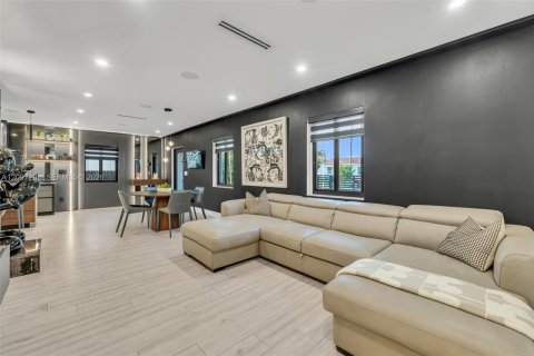 Villa ou maison à vendre à Miami, Floride: 3 chambres, 107.86 m2 № 2391942 - photo 22