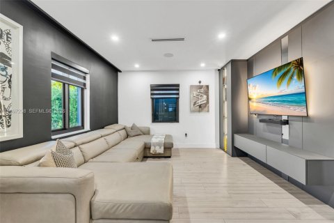 Villa ou maison à vendre à Miami, Floride: 3 chambres, 107.86 m2 № 2391942 - photo 21