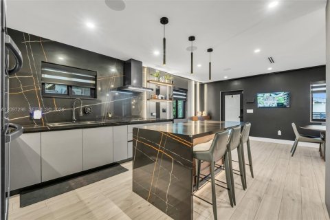 Villa ou maison à vendre à Miami, Floride: 3 chambres, 107.86 m2 № 2391942 - photo 15