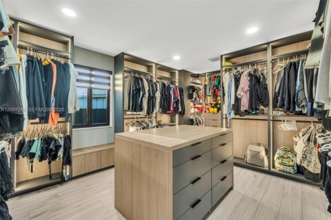 Villa ou maison à vendre à Miami, Floride: 3 chambres, 107.86 m2 № 2391942 - photo 30