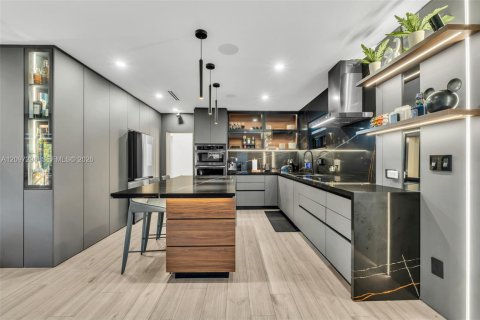 Villa ou maison à vendre à Miami, Floride: 3 chambres, 107.86 m2 № 2391942 - photo 8