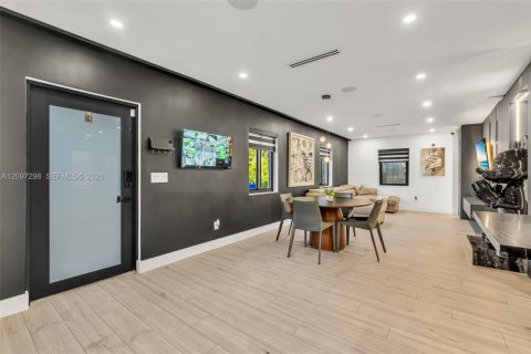 Villa ou maison à vendre à Miami, Floride: 3 chambres, 107.86 m2 № 2391942 - photo 17