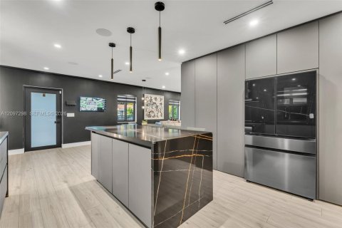 Villa ou maison à vendre à Miami, Floride: 3 chambres, 107.86 m2 № 2391942 - photo 13