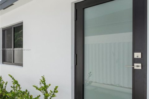 Propiedad comercial en venta en Miami, Florida, 222.97 m2 № 1461391 - foto 26