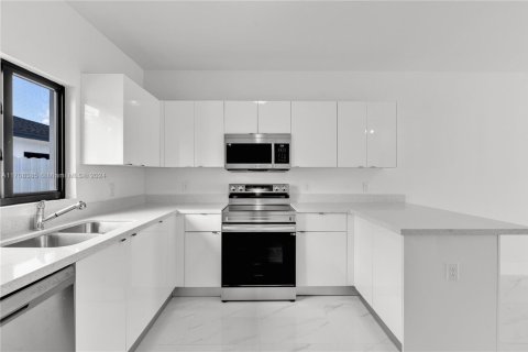 Propiedad comercial en venta en Miami, Florida, 222.97 m2 № 1461391 - foto 30