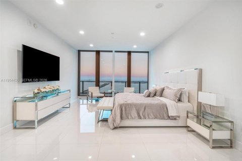 Condo in Miami, Florida, 4 bedrooms  № 2026811 - photo 21
