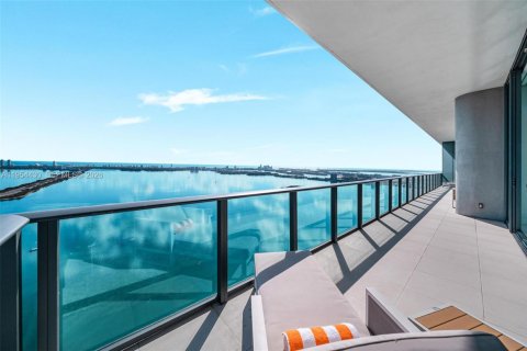 Condo in Miami, Florida, 4 bedrooms  № 2026811 - photo 18