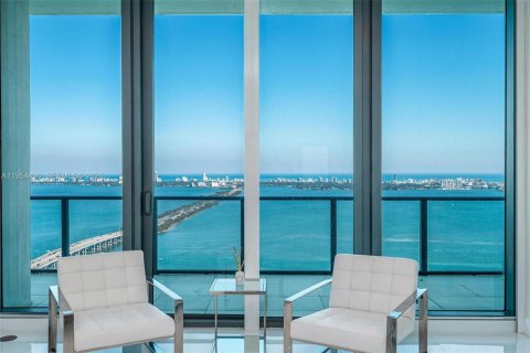 Condo in Miami, Florida, 4 bedrooms  № 2026811 - photo 22