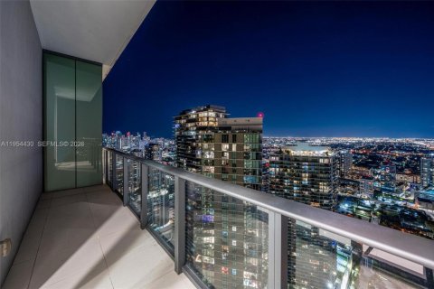 Condo in Miami, Florida, 4 bedrooms  № 2026811 - photo 26