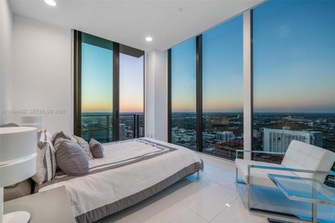 Condo in Miami, Florida, 4 bedrooms  № 2026811 - photo 24