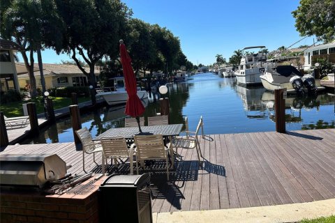 Copropriété à louer à Pompano Beach, Floride: 2 chambres, 88.91 m2 № 2154510 - photo 9