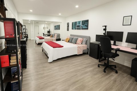 Townhouse in Miami, Florida 3 bedrooms, 125.33 sq.m. № 1775786 - photo 8