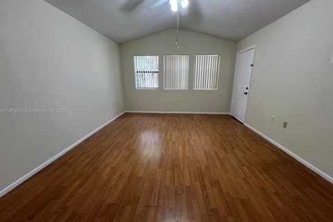 Снять в аренду кондоминиум в Майами, Флорида 1 спальня, 69.4м2, № 1955241 - фото 15