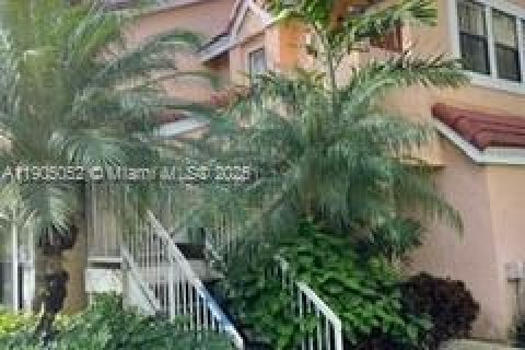 Снять в аренду кондоминиум в Майами, Флорида 1 спальня, 69.4м2, № 1955241 - фото 2