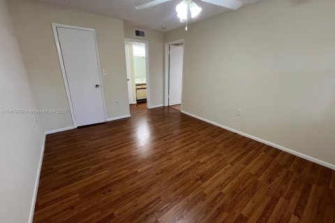 Снять в аренду кондоминиум в Майами, Флорида 1 спальня, 69.4м2, № 1955241 - фото 19