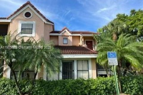 Снять в аренду кондоминиум в Майами, Флорида 1 спальня, 69.4м2, № 1955241 - фото 1