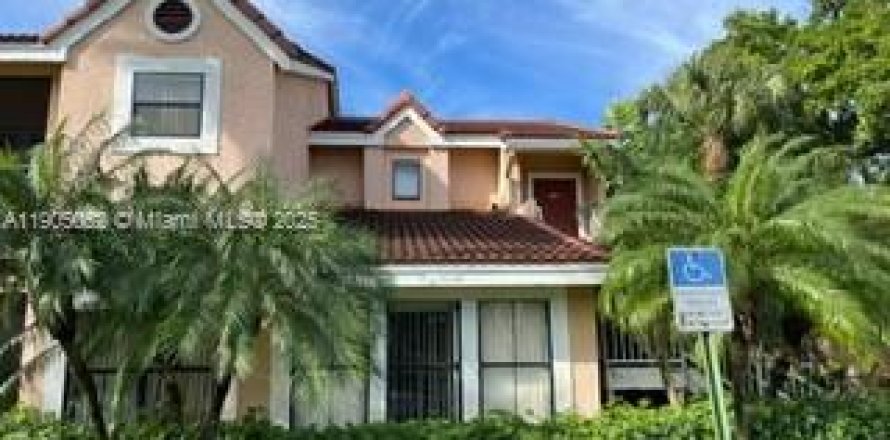 Кондоминиум с 1 спальней в Майами, Флорида № 1955241