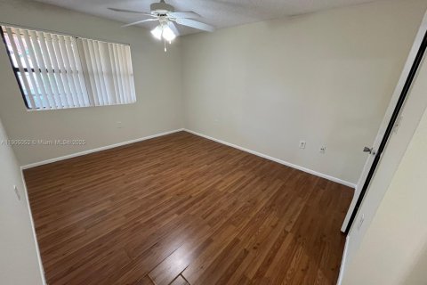 Снять в аренду кондоминиум в Майами, Флорида 1 спальня, 69.4м2, № 1955241 - фото 4