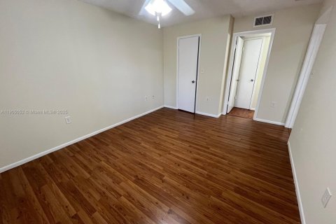 Снять в аренду кондоминиум в Майами, Флорида 1 спальня, 69.4м2, № 1955241 - фото 17