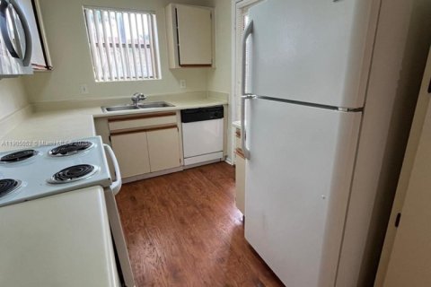 Снять в аренду кондоминиум в Майами, Флорида 1 спальня, 69.4м2, № 1955241 - фото 10