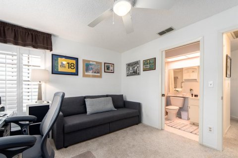 House in Palm Harbor, Florida 2 bedrooms, 114.27 sq.m. № 1914640 - photo 16