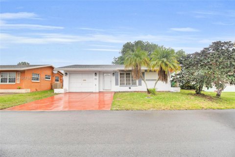 Villa ou maison à Tamarac, Floride 2 chambres, 103.86 m2 № 2153488