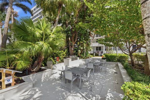 Condominio en alquiler en Fort Lauderdale, Florida, 2 dormitorios, 124.86 m2 № 2077450 - foto 27
