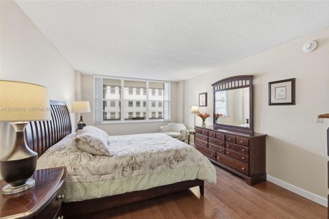 Condominio en alquiler en Fort Lauderdale, Florida, 2 dormitorios, 124.86 m2 № 2077450 - foto 14