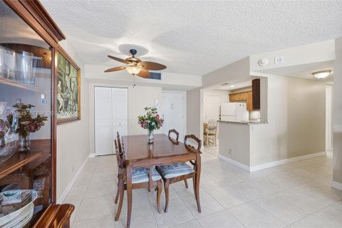 Condominio en alquiler en Fort Lauderdale, Florida, 2 dormitorios, 124.86 m2 № 2077450 - foto 7