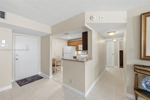 Condominio en alquiler en Fort Lauderdale, Florida, 2 dormitorios, 124.86 m2 № 2077450 - foto 8
