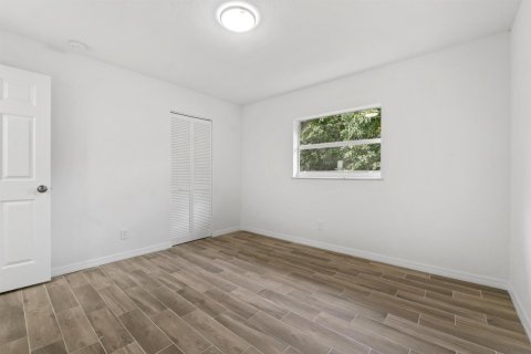 Appartement à louer à St. Lucie, Floride: 2 chambres, 1036.79 m2 № 2181609 - photo 10